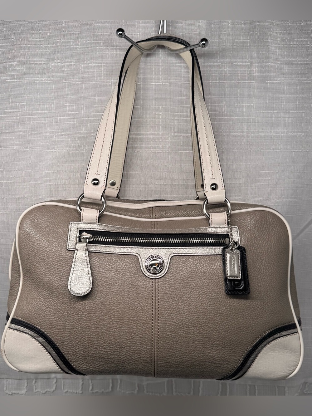 Coach Laura Spectator double zip- EUC! Like new!